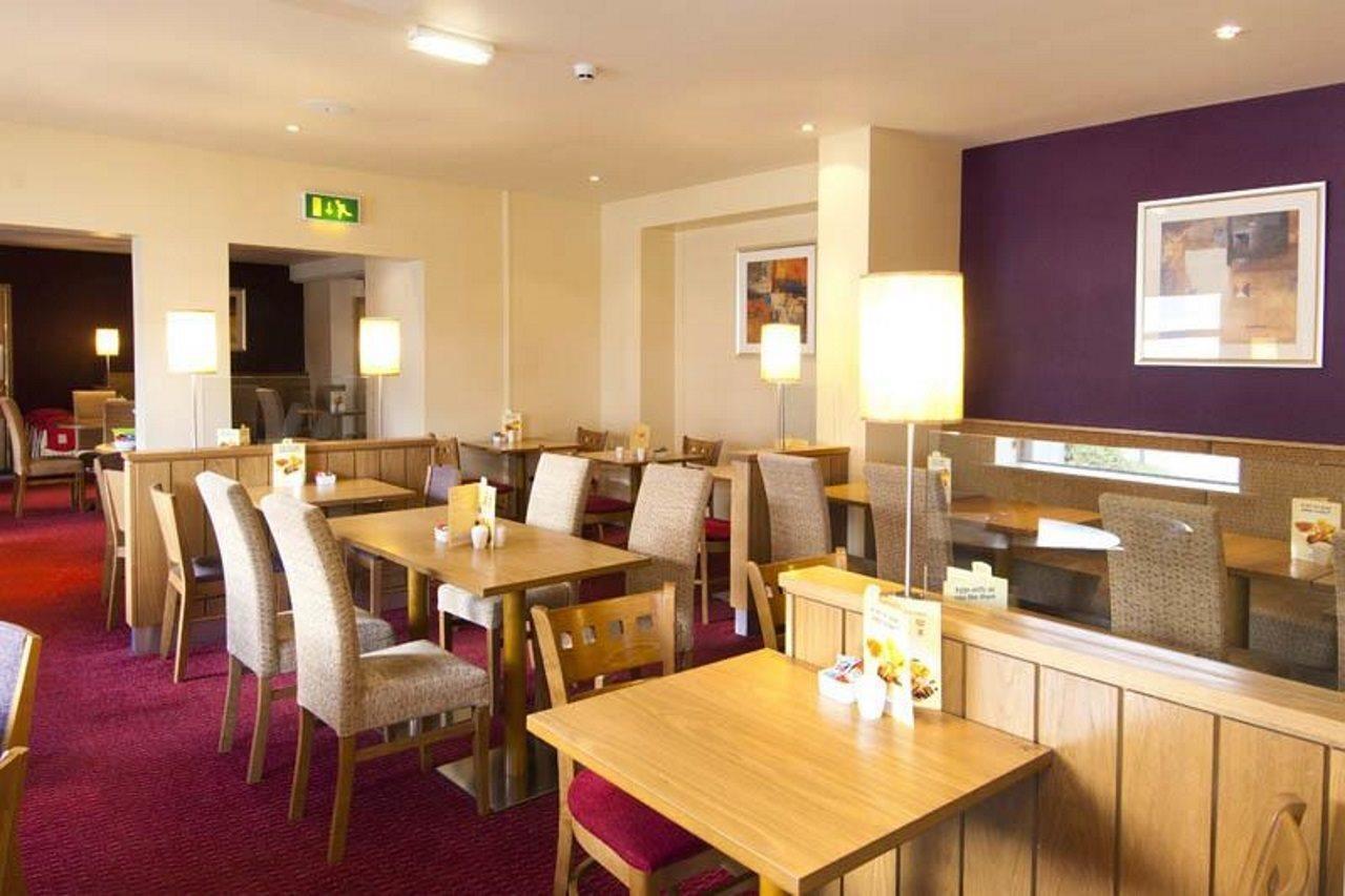 Premier Inn Bolton Stadium Arena Экстерьер фото