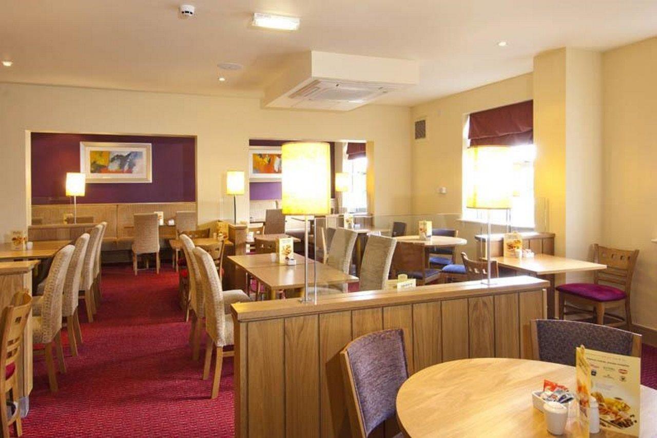 Premier Inn Bolton Stadium Arena Экстерьер фото