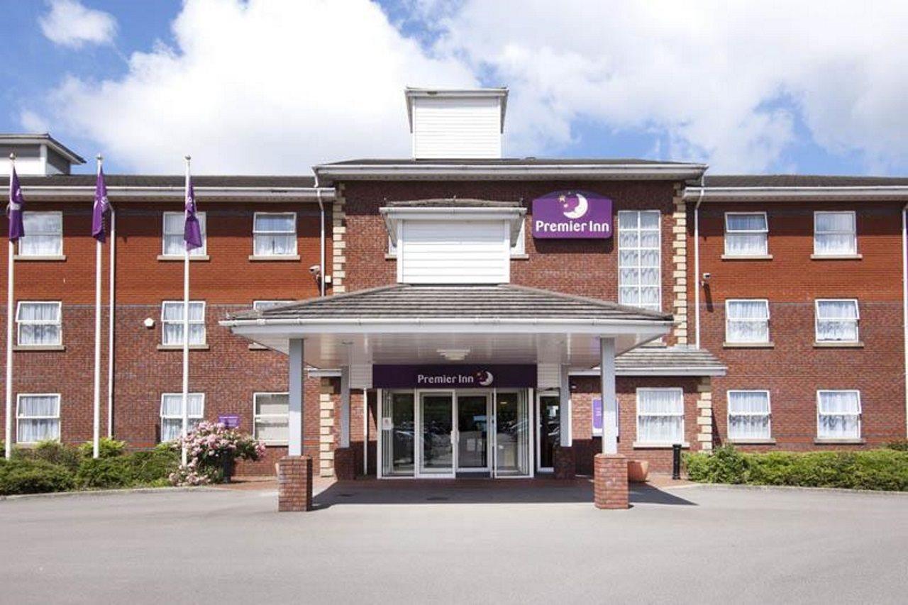 Premier Inn Bolton Stadium Arena Экстерьер фото